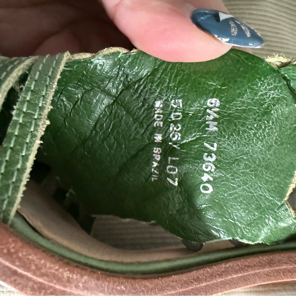 Frye Heels - Green Leather Braided with buckle and thick heel EUC Size 6.5 - Picture 6 of 10